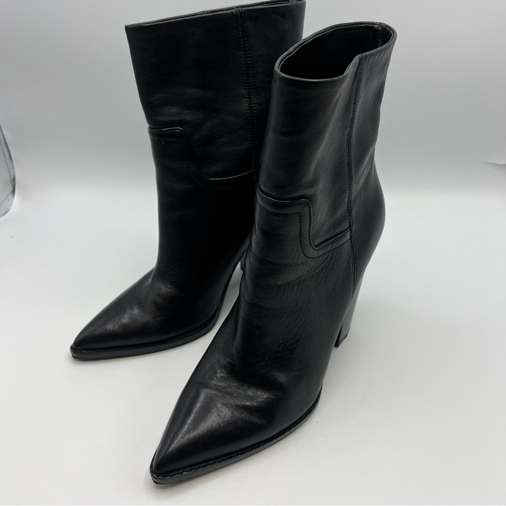Mark Fisher Women’s Western Style Black Leather Ankle Boots Pointed Toe Sz 6M